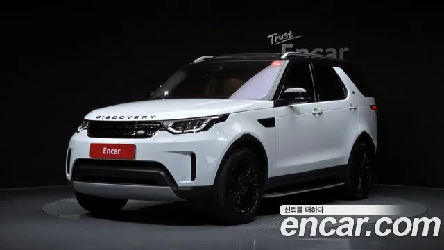 Land Rover Discovery 2018 — photo 1