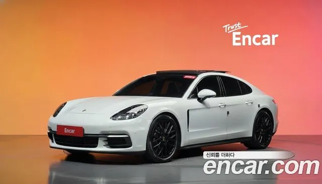 Porsche Panamera 2018 — photo 1