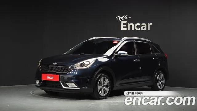 Kia Niro 2018 — photo 1