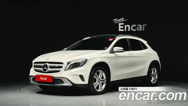 Mercedes-Benz GLA-Class 2015 — photo 1