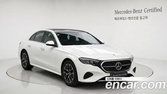 Mercedes-Benz E-Class 2026 — photo 1