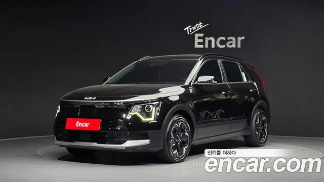 Kia Niro 2023 — photo 1