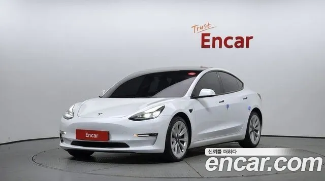 Tesla Model 3 2022 — photo 1