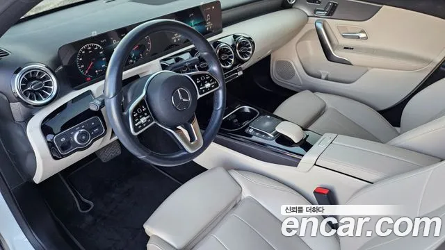 Mercedes-Benz A-Class 2023 — photo 1
