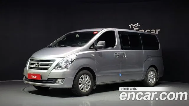 Hyundai Starex 2018 — photo 1
