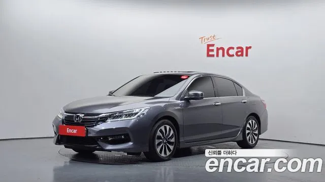 Honda Accord 2017 — photo 1