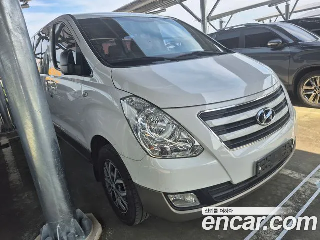 Hyundai Starex 2018 — photo 1