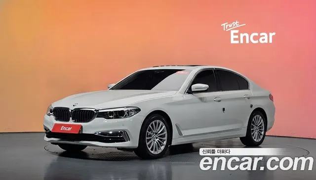 BMW 5-Series 2020 — photo 1