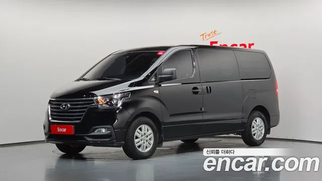 Hyundai Starex 2019 — photo 1