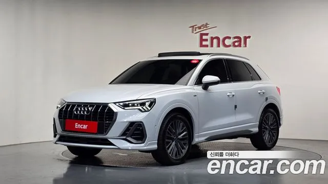 Audi Q3 2022 — photo 1