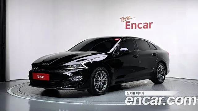 Kia K5 2023 — photo 1