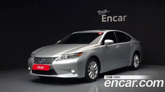 Lexus ES 2014 — photo 1