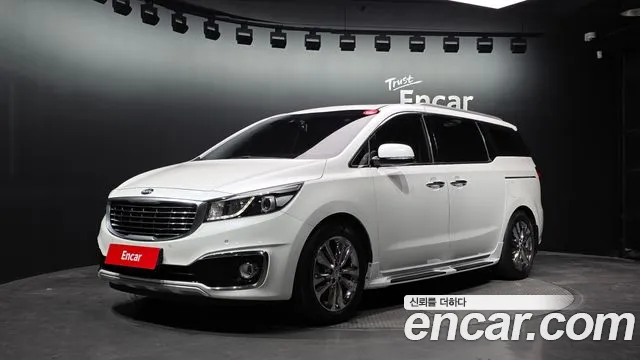 Kia Canival 2016 — photo 1