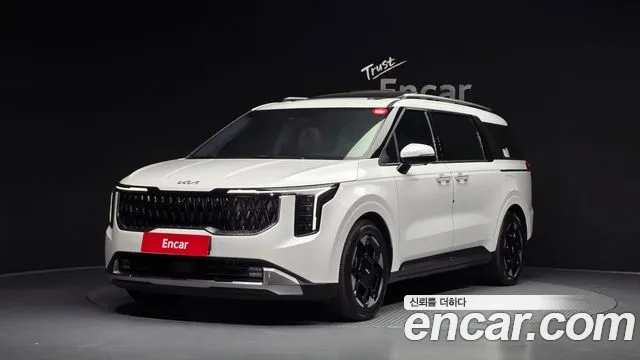 Kia Canival 2025 — photo 1