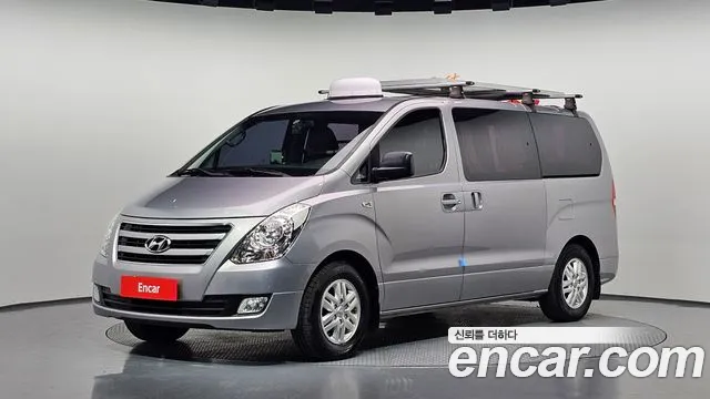 Hyundai Starex 2018 — photo 1