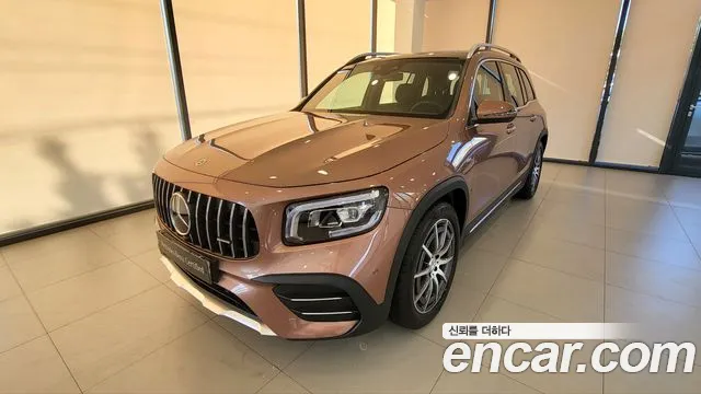 Mercedes-Benz GLB-Class 2022 — photo 1