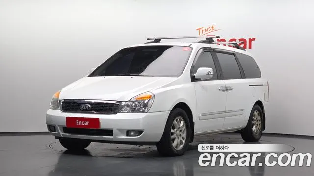 Kia Canival 2012 — photo 1