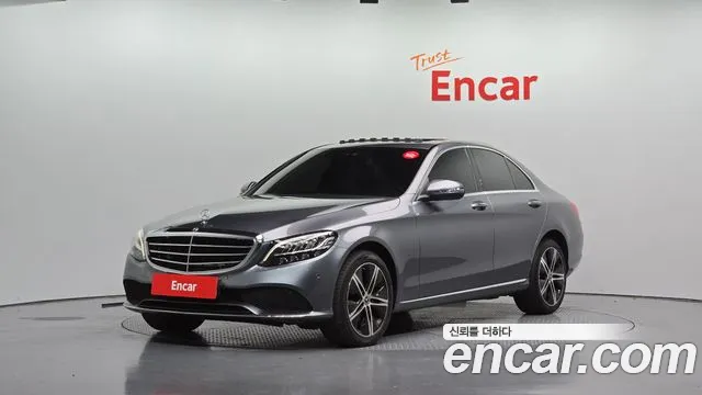 Mercedes-Benz C-Class 2019 — photo 1