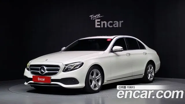 Mercedes-Benz E-Class 2017 — photo 1