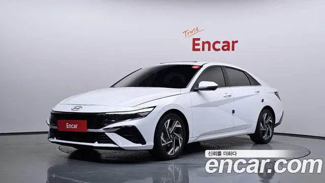 Hyundai AVANTE 2024 — photo 1
