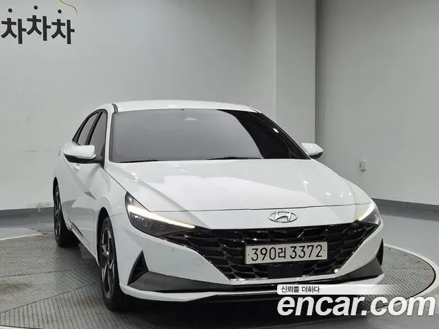 Hyundai AVANTE 2023 — photo 1