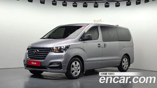 Hyundai Starex 2019 — photo 1
