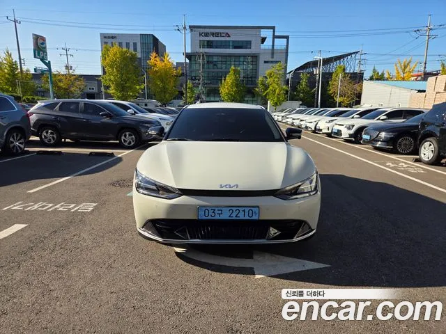 Kia EV6 2023 — photo 1