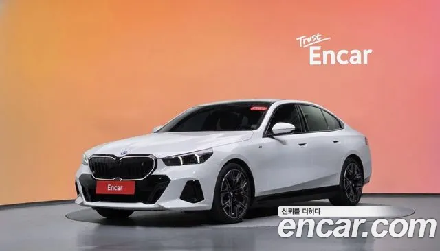 BMW i5 2024 — photo 1