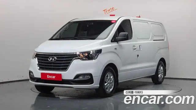 Hyundai Starex 2019 — photo 1
