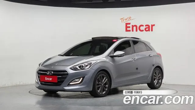 Hyundai i30 2016 — photo 1