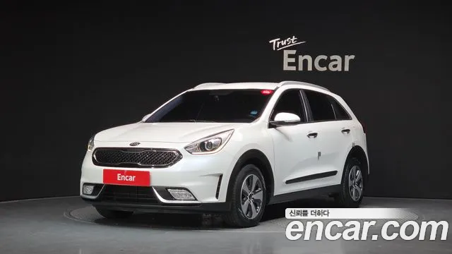 Kia Niro 2018 — photo 1