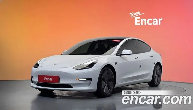 Tesla Model 3 2022 — photo 1