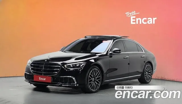 Mercedes-Benz S-Class 2023 — photo 1