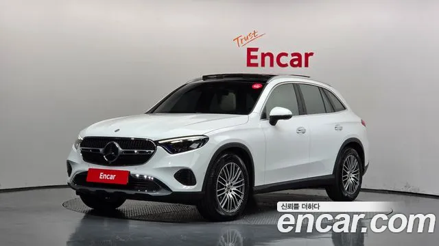 Mercedes-Benz GLC-Class 2026 — photo 1