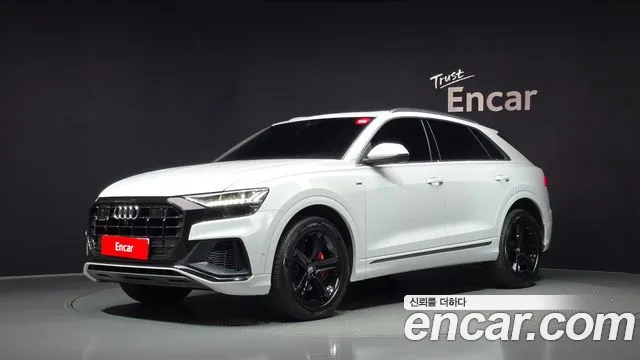 Audi Q8 2020 — photo 1