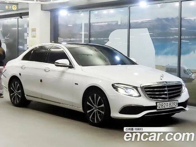 Mercedes-Benz E-Class 2019 — photo 1