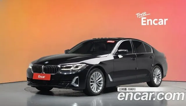 BMW 5-Series 2021 — photo 1