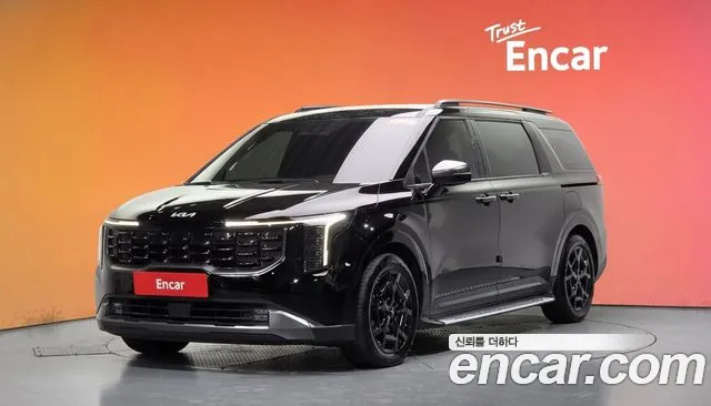 Kia Canival 2025 — photo 1