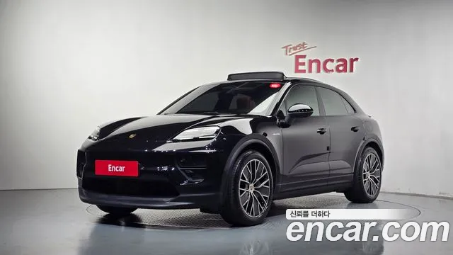 Porsche Macan 2025 — photo 1