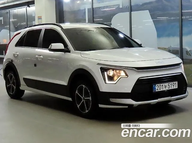 Kia Niro 2025 — photo 1