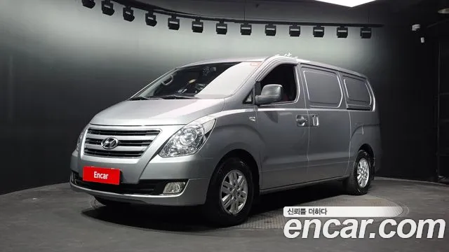 Hyundai Starex 2017 — photo 1