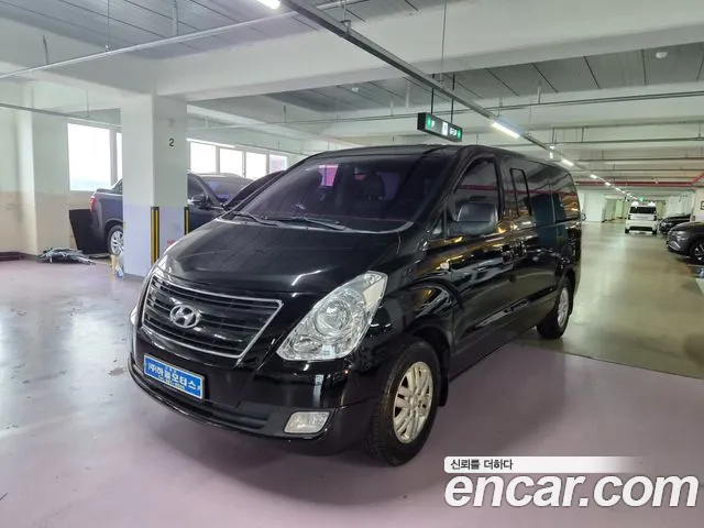 Hyundai Starex 2017 — photo 1