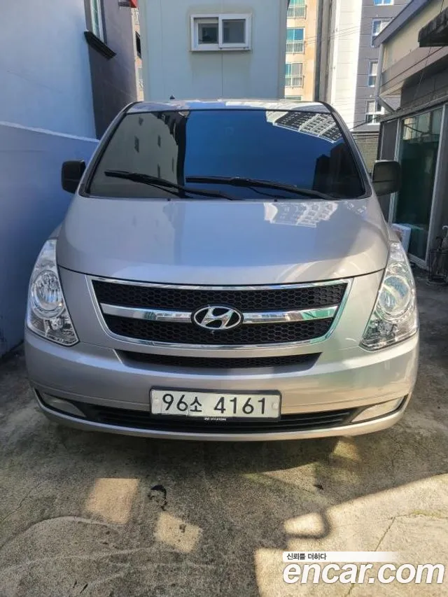 Hyundai Starex 2015 — photo 1