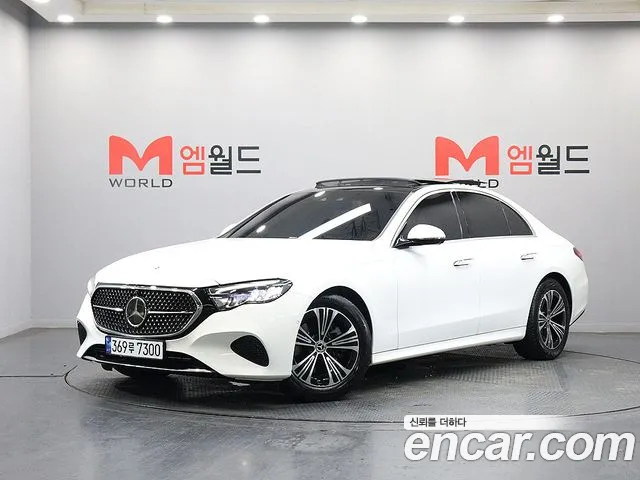 Mercedes-Benz E-Class 2024 — photo 1