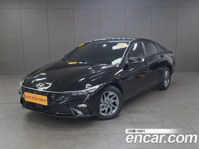 Hyundai AVANTE 2025 — photo 1