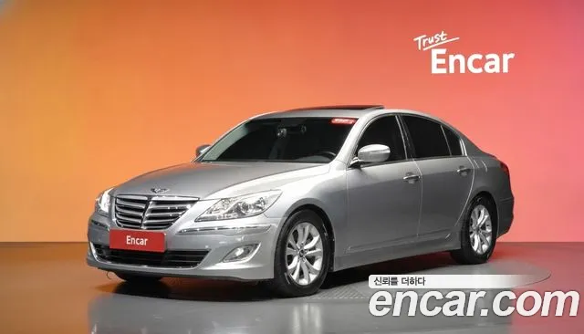 Hyundai Genesis 2013 — photo 1