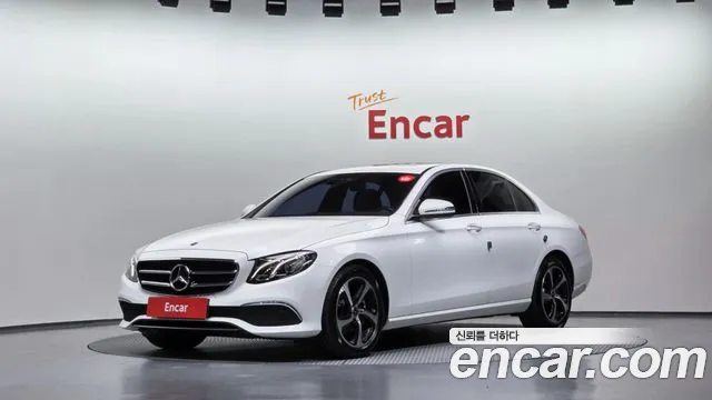 Mercedes-Benz E-Class 2020 — photo 1