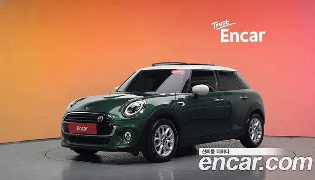 Mini Cooper 2021 — photo 1