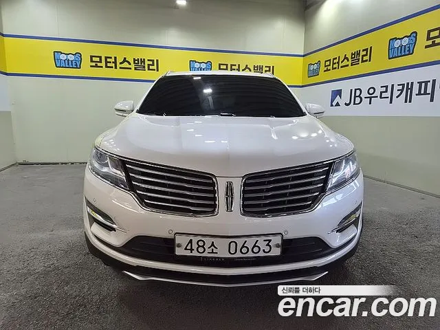 Lincoln MKC 2016 — photo 1