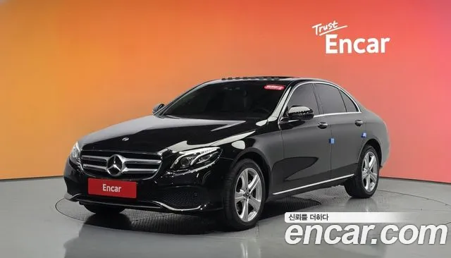 Mercedes-Benz E-Class 2017 — photo 1